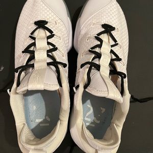 Nike Lebron basketball men size 11.5 shoes